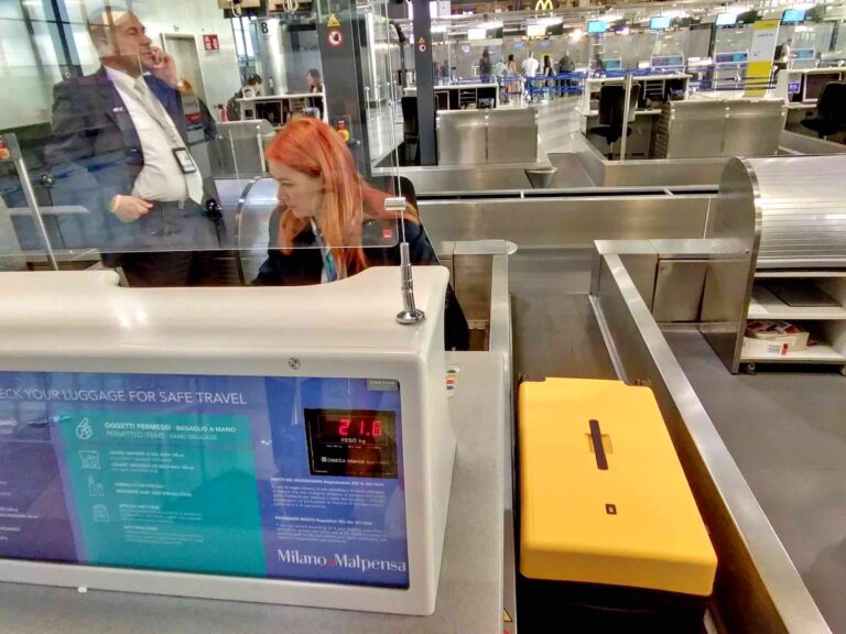 baggage boarding