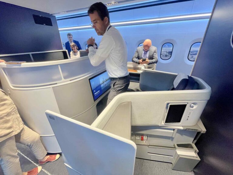 allegris-new-business-first-lufthansa2644