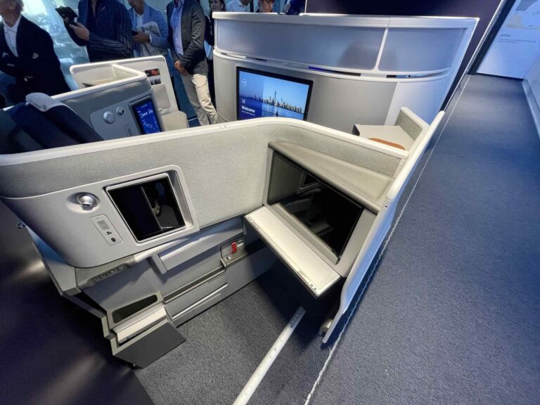 allegris-new-business-first-lufthansa2661