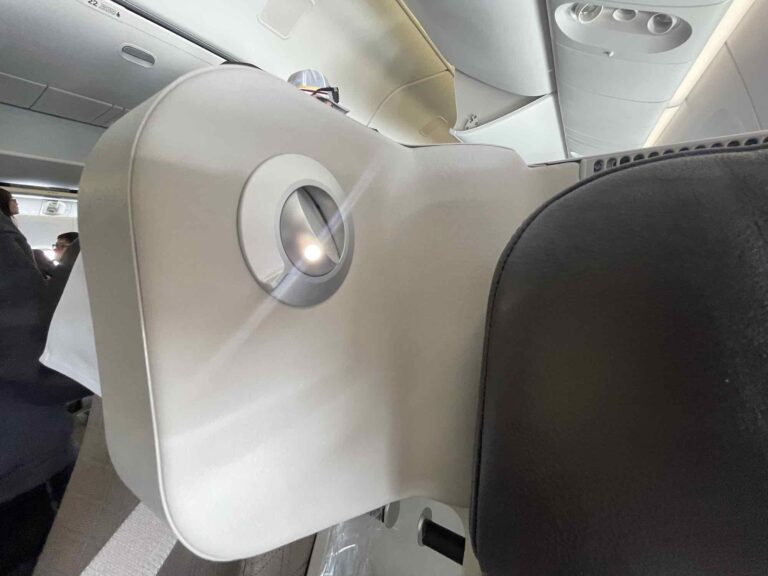premium_economy_swiss_review2403