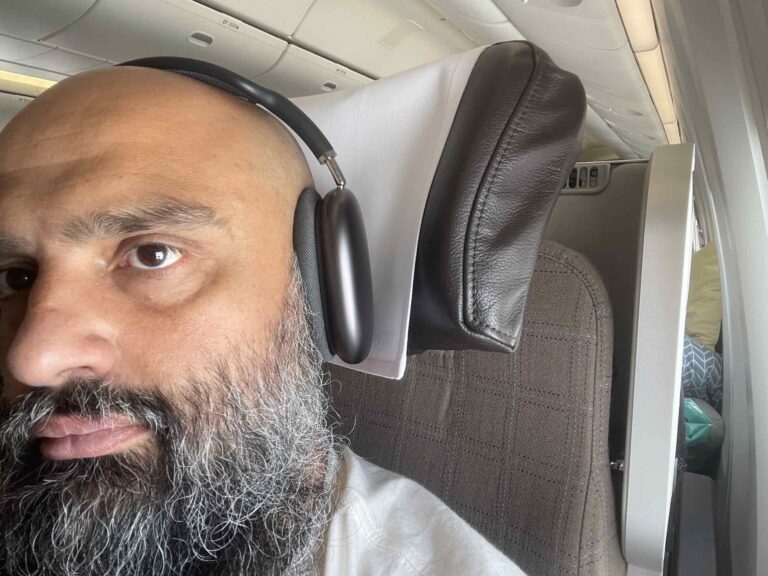 premium_economy_swiss_review2430