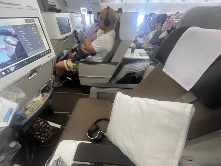 premium_economy_swiss_review2436