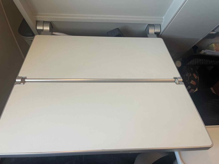 premium_economy_swiss_review2513