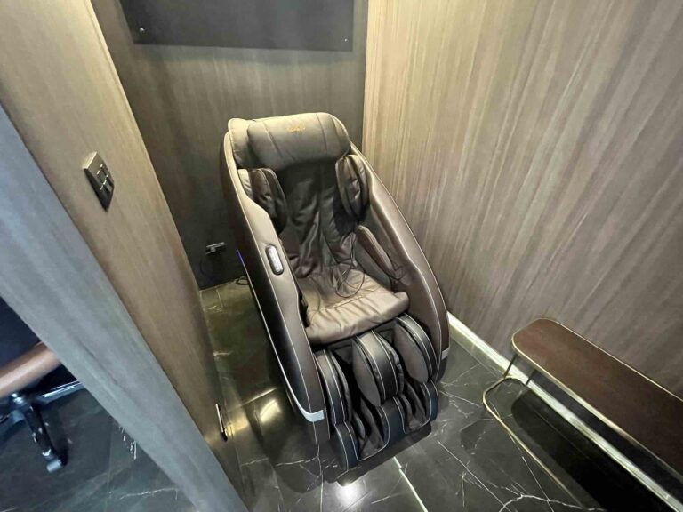 china_eastern_lounge_bangkok3810