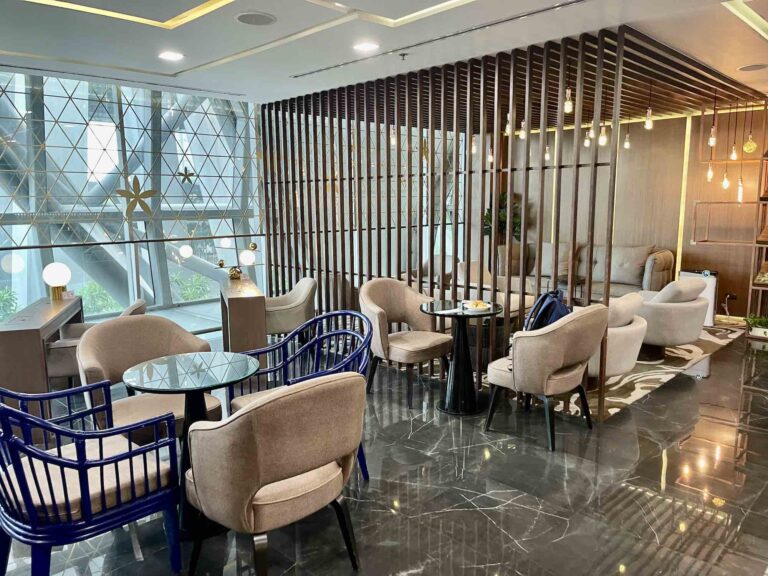 china_eastern_lounge_bangkok3814