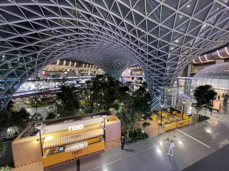 doha-qatar-business-lounge-retirement-garden-orchard4150