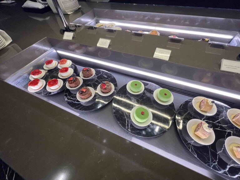 doha-qatar-business-lounge-retirement-garden-orchard4168