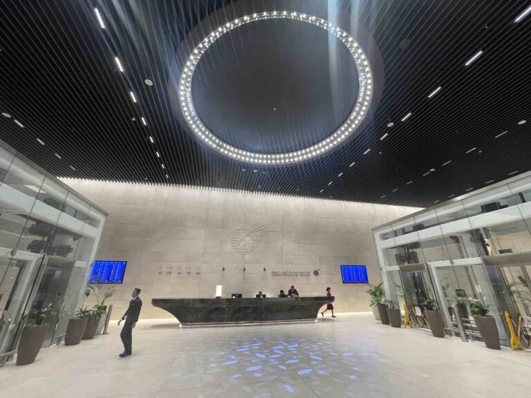 Review Al Mourjan "The Garden," Qatar's new business lounge is something crazy