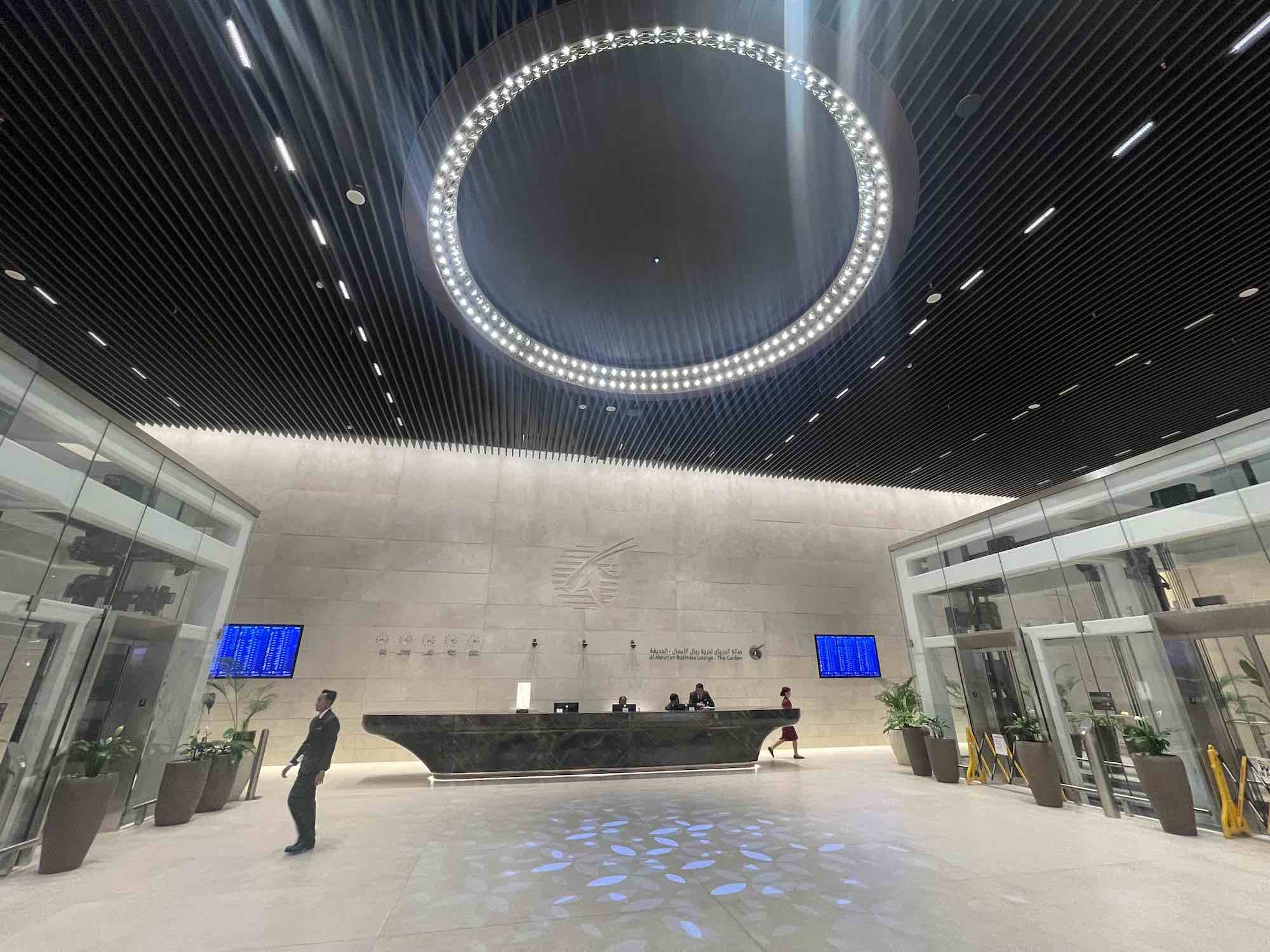 Review Al Mourjan "The Garden," Qatar's new business lounge is something crazy