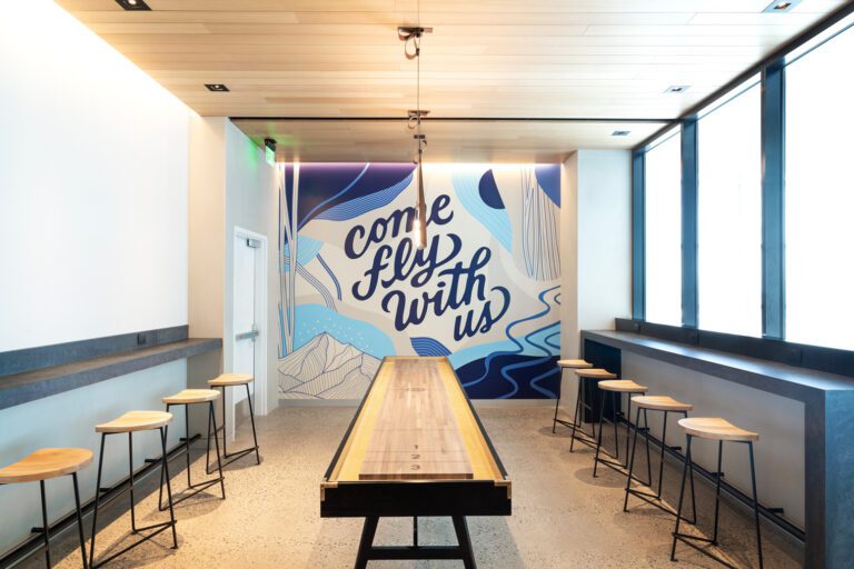 United opens its largest lounge in the world in Denver