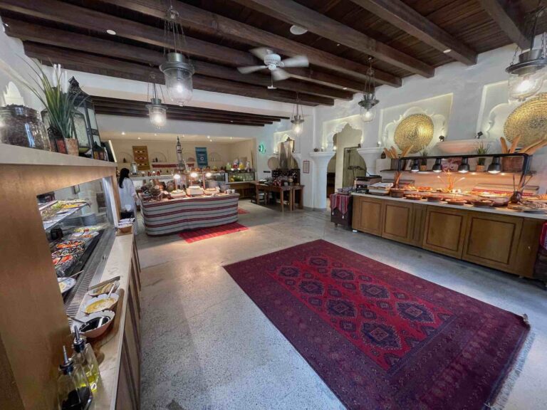 curio_hilton_dubai1201