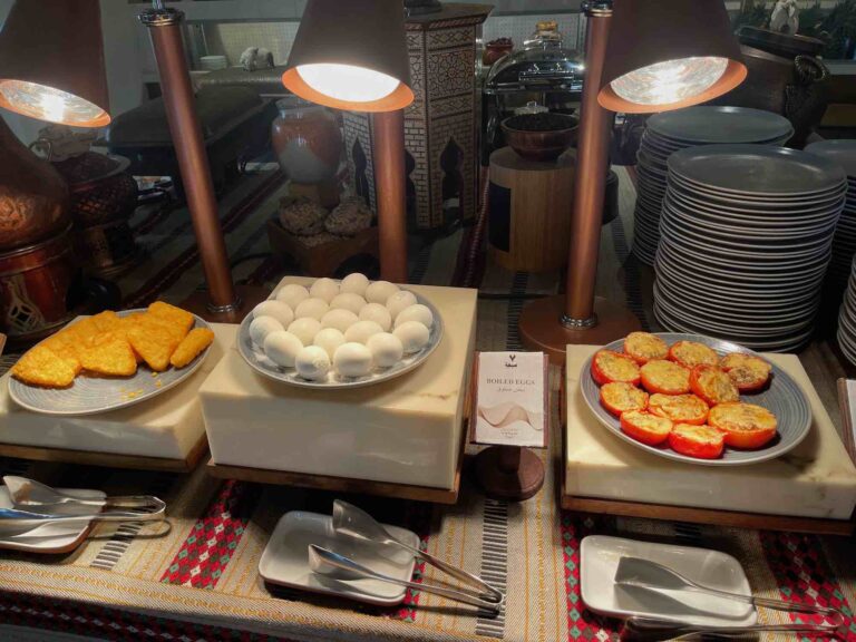 curio_hilton_dubai1205