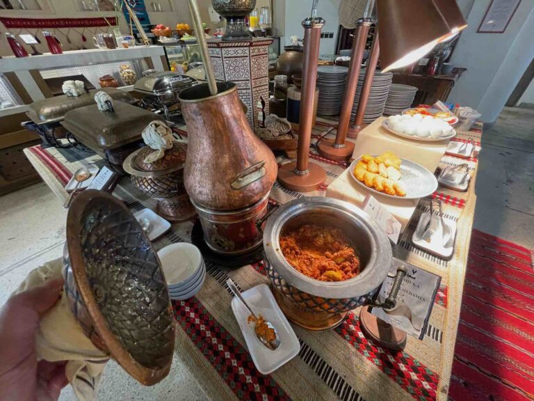 curio_hilton_dubai1206