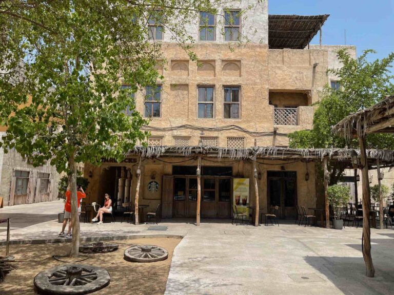 curio_hilton_dubai1211