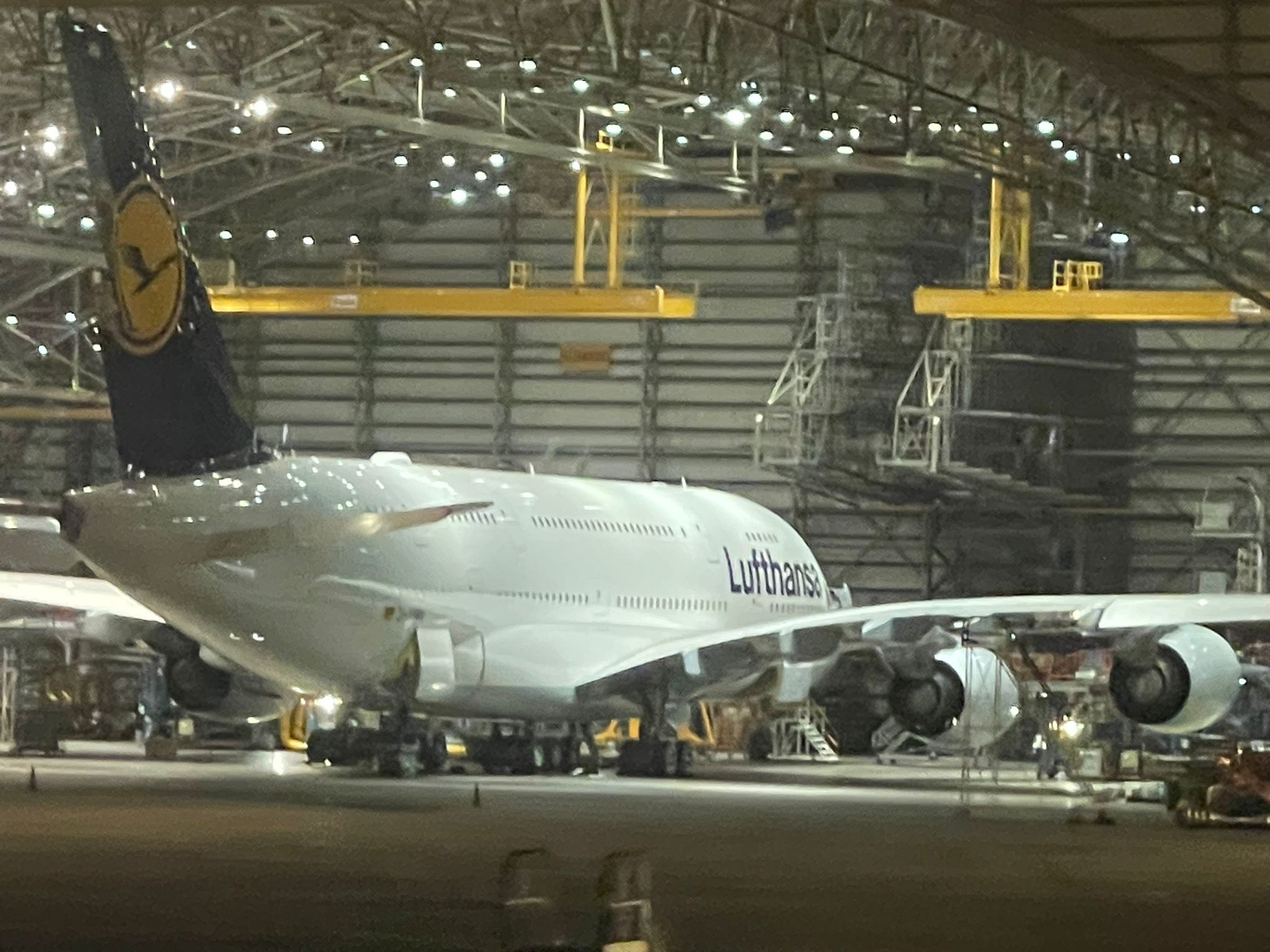 Lufthansa will bring (sooner or later) the new Business Class on A380s