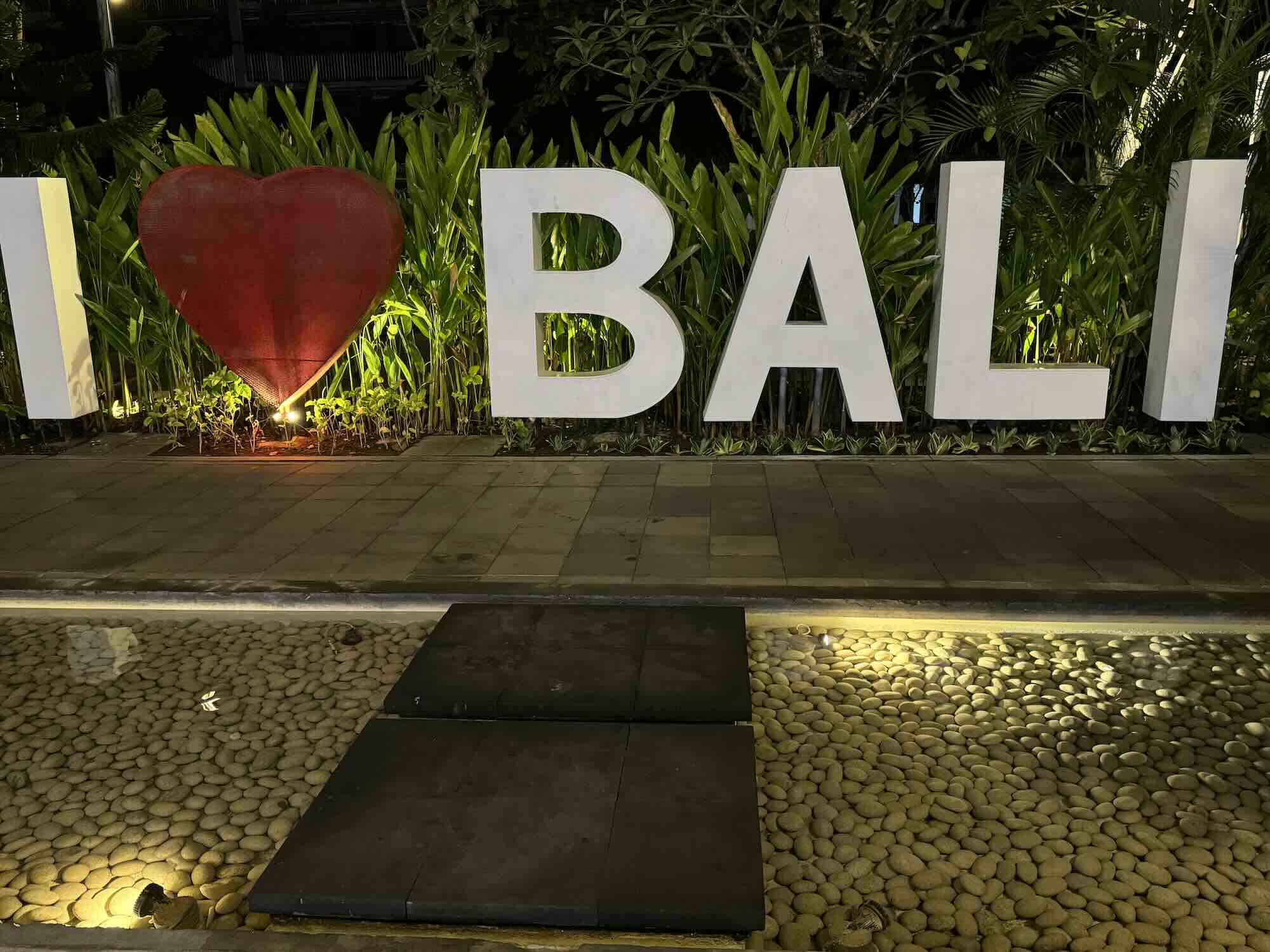 The bum is on vacation in Bali: here's how I used points to not spend a fortune and have a 5-star trip
