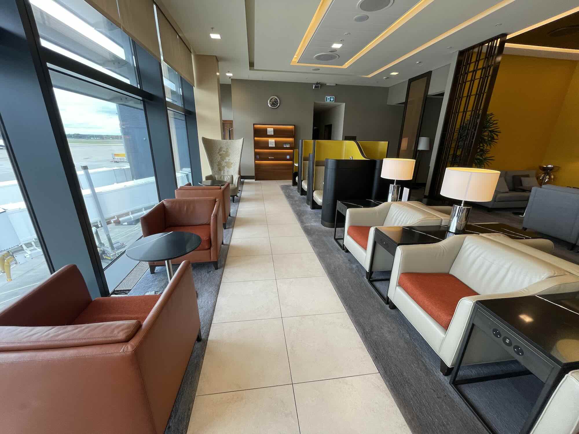 Singapore First Class Silverkris Lounge London Review