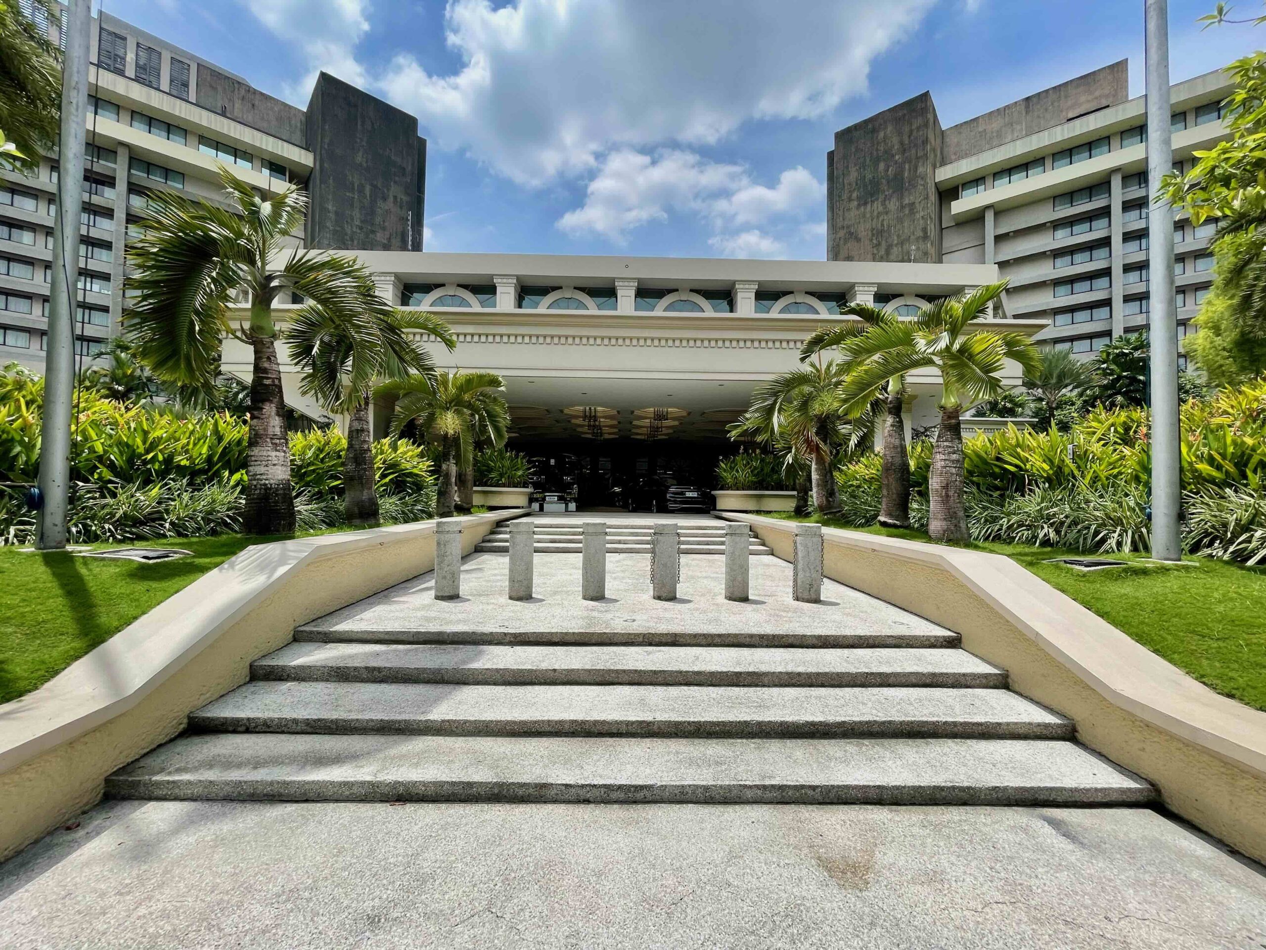 The Peninsula Manila, grandeur and opulence with Christmas decorations in mid-September