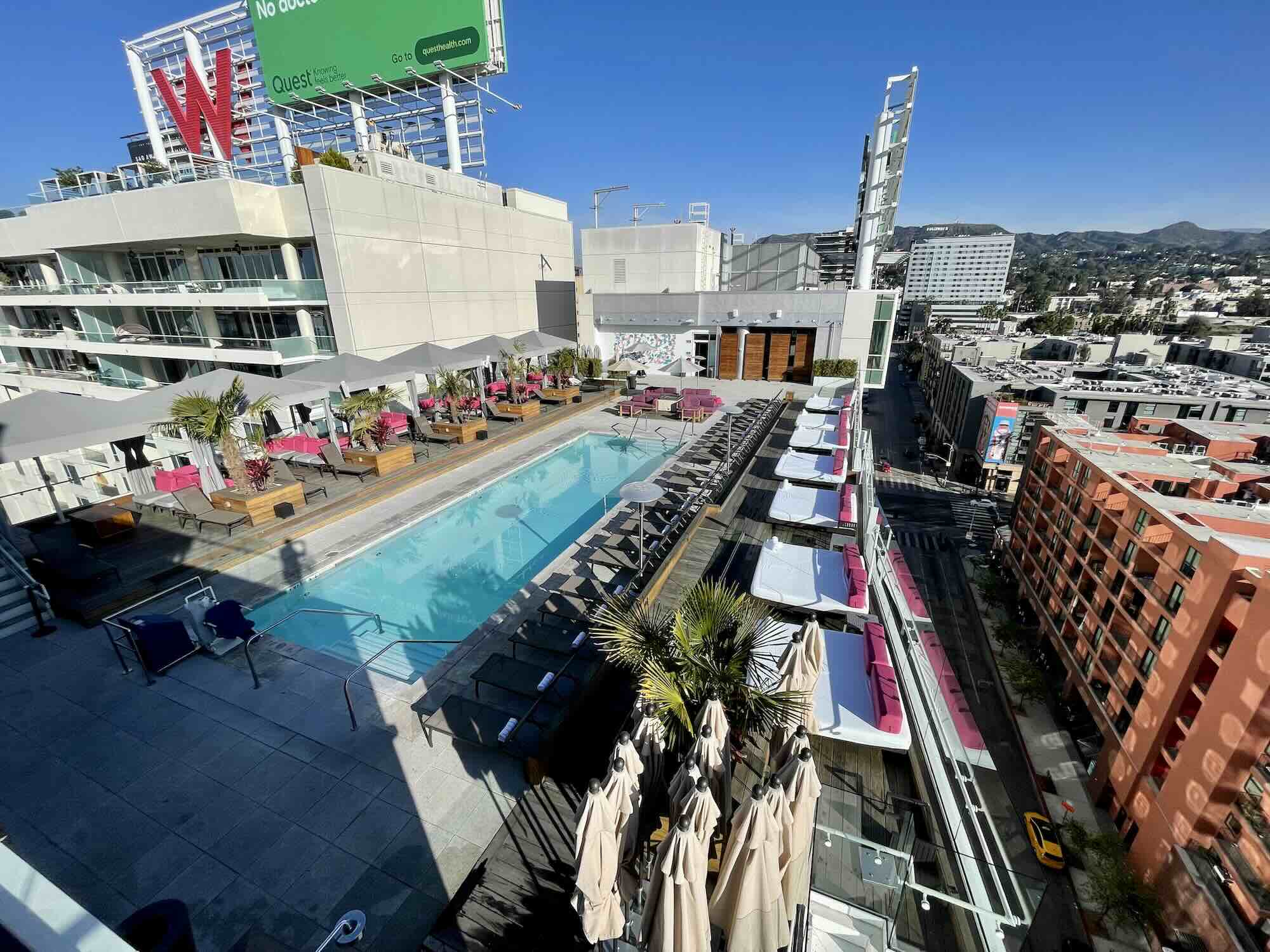 W Hollywood, spendere una fortuna per dormire (male) nel cuore di Los Angeles in mezzo a drogati, homeless e tristezza