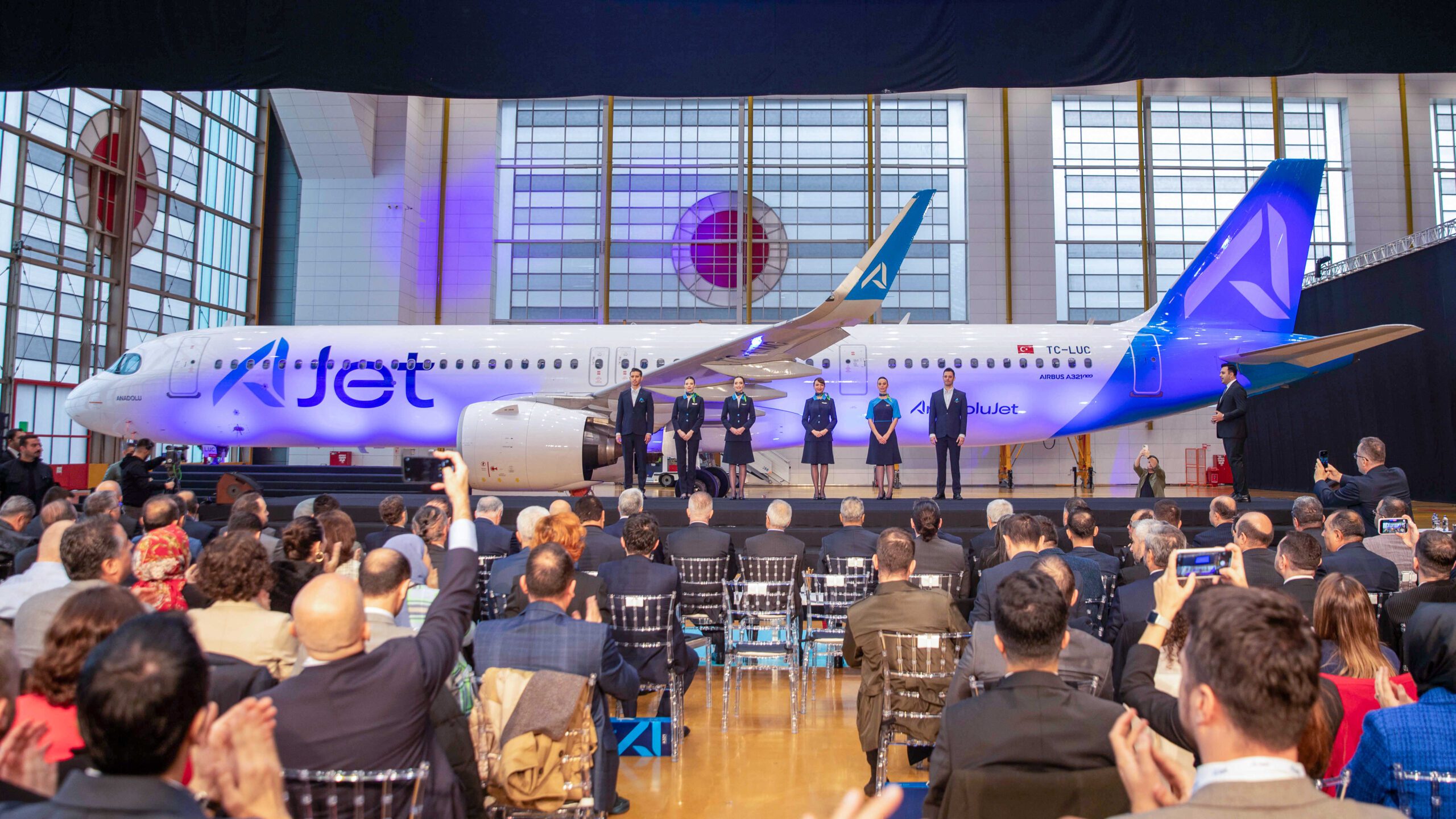 Turkish revolutionizes AnadoluJet: it will be called AJet and will have a new livery (and more)