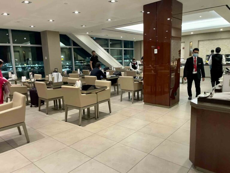 lounge_emirates_jfk5097