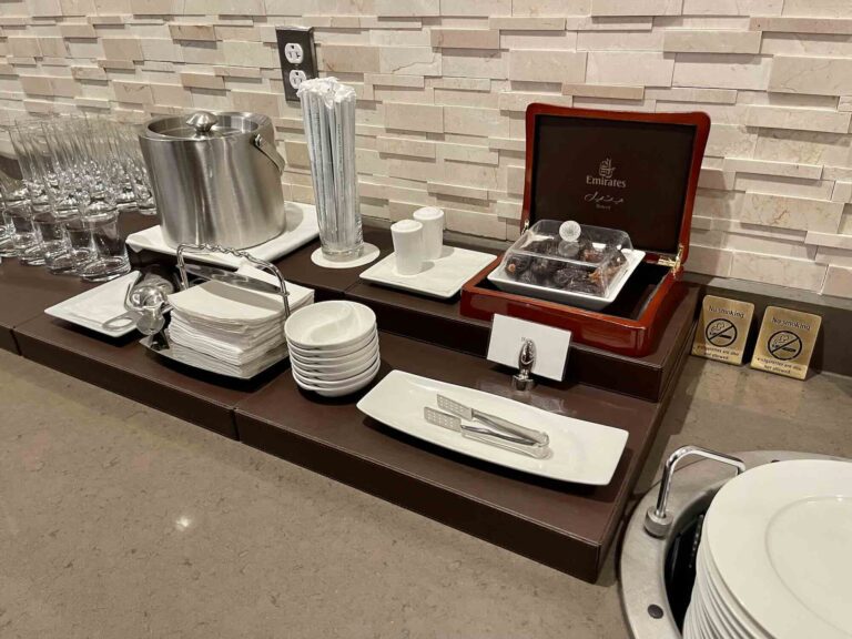 lounge_emirates_jfk5098