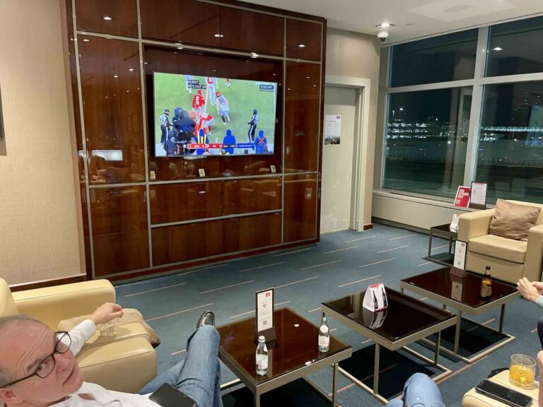 lounge_emirates_jfk5114