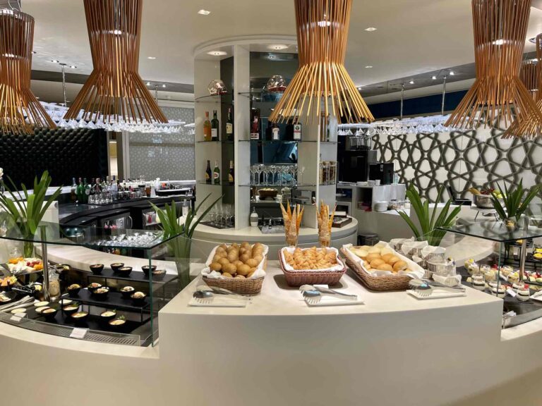 lounge_qatar_bangkok5693