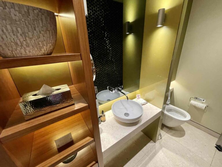 lounge_qatar_bangkok5696