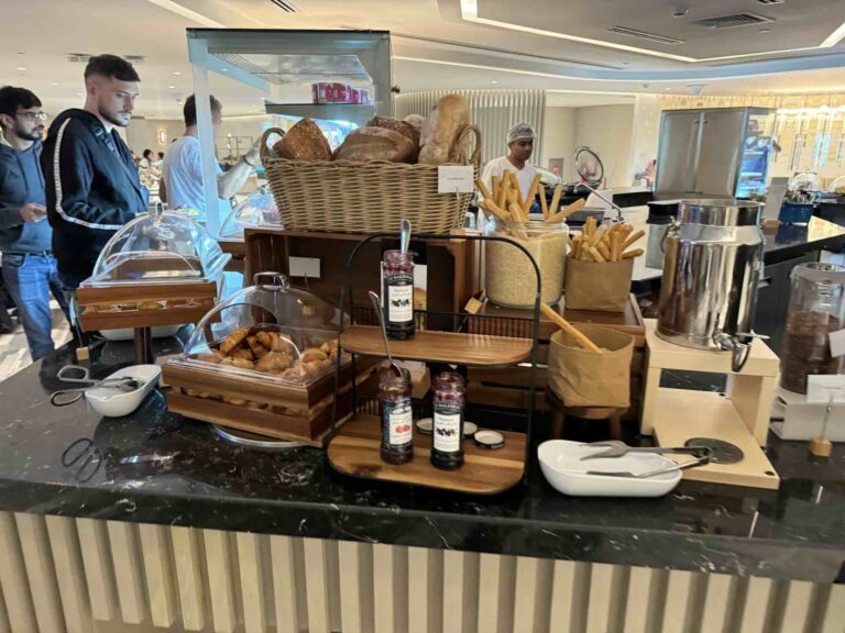 priority-pass-lounge-abudhabi3200