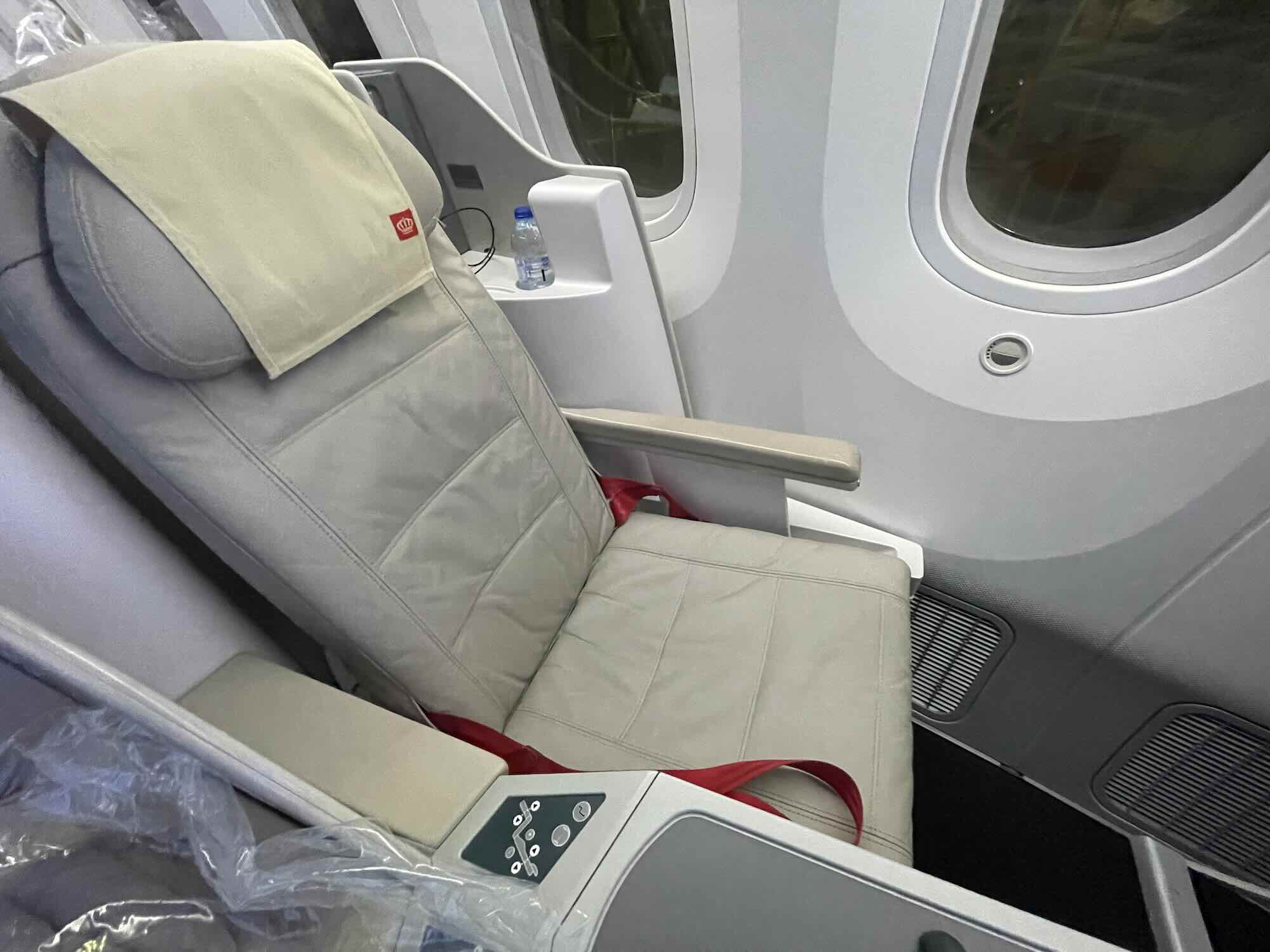 Royal Jordanian: AMM/BKK