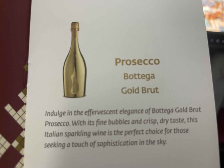 review_flight_royaljordanian5641