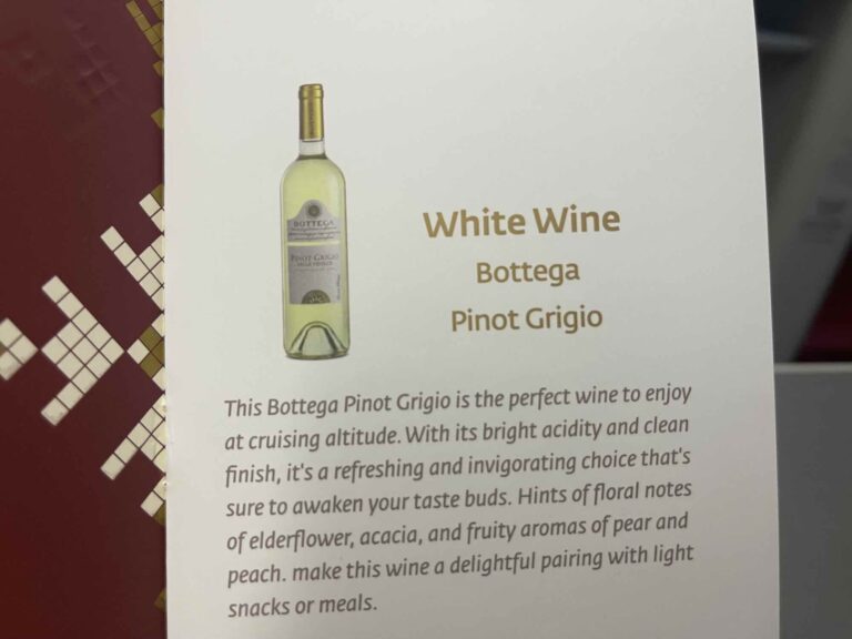 review_flight_royaljordanian5642