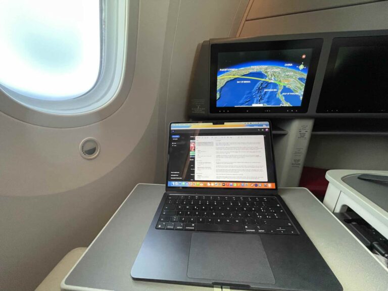 review_flight_royaljordanian5659