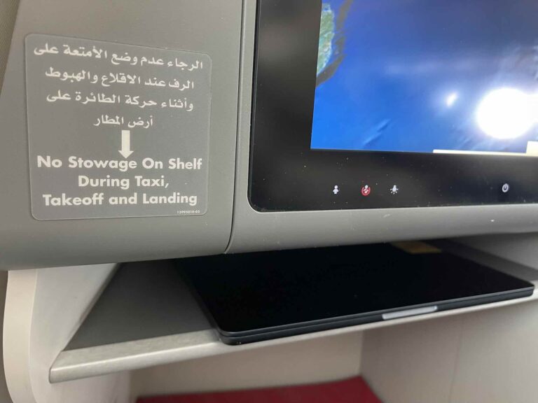 review_flight_royaljordanian5663