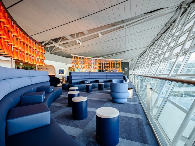 oneworld-lounge-icn-16