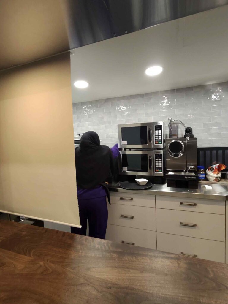 photo-1230_singular_display_fullPicture