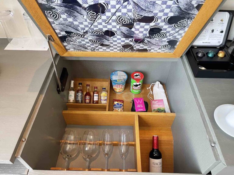 whotel_hongkong-recession_sleep1694