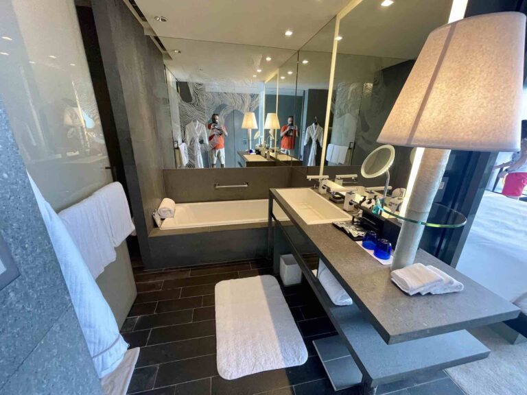 whotel_hongkong-recession_sleep1698