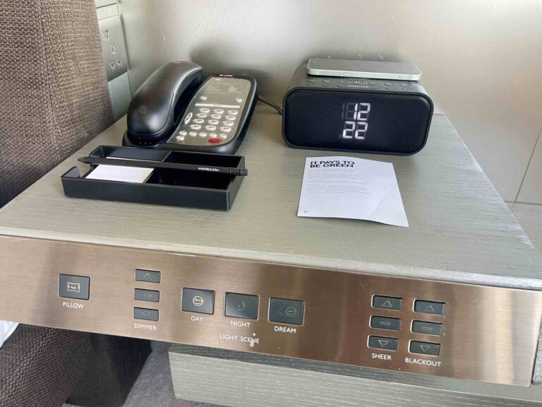 whotel_hongkong-recession_sleep1708