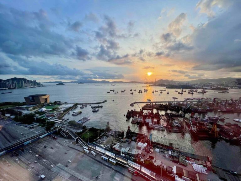 whotel_hongkong-recession_sleep1998