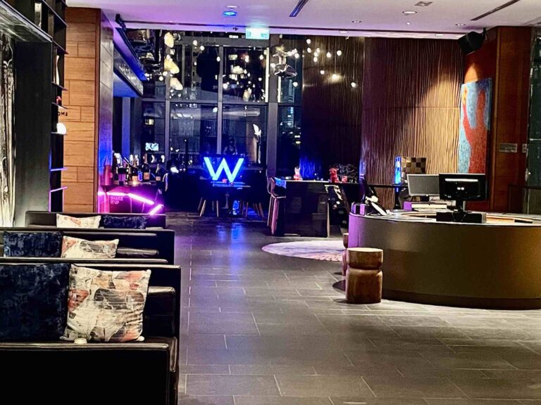 whotel_hongkong-recession_sleep1999