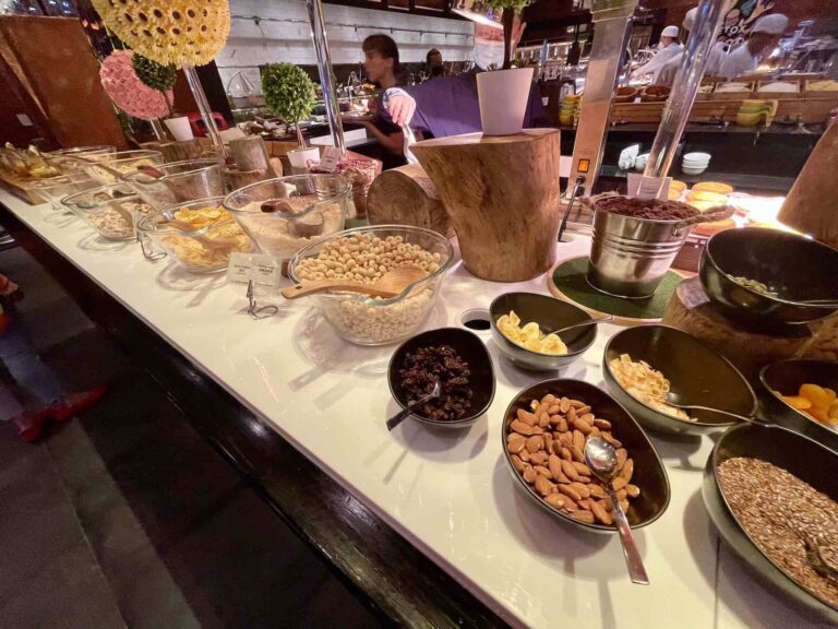 whotel_hongkong-recession_sleep2040