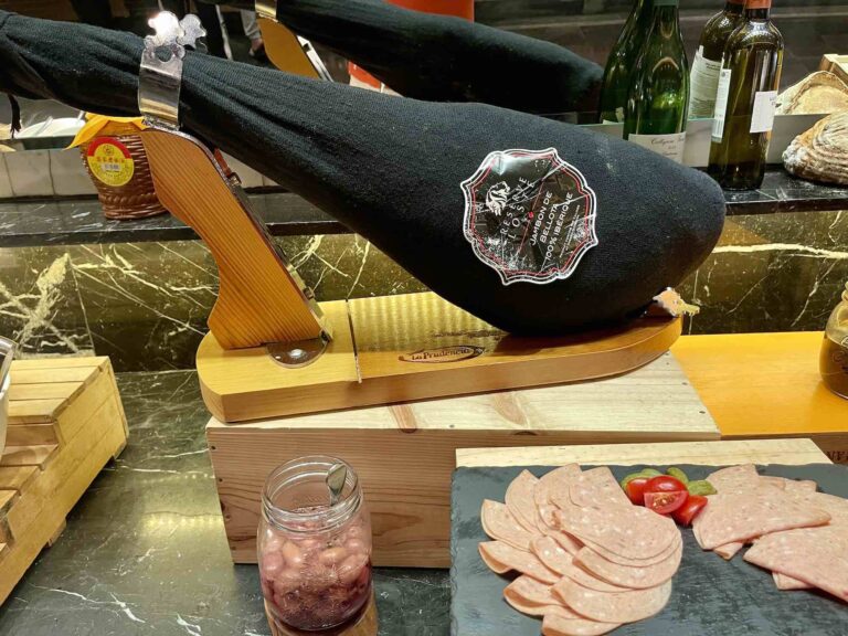 whotel_hongkong-recession_sleep2047