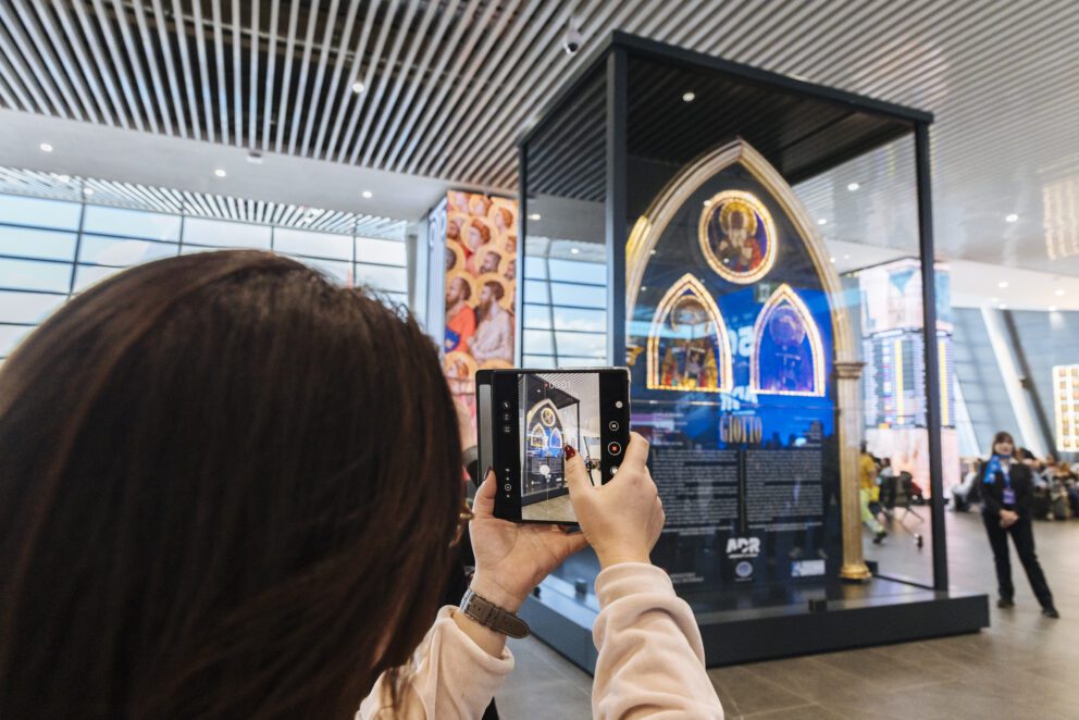 Giotto's stained glass windows at the T