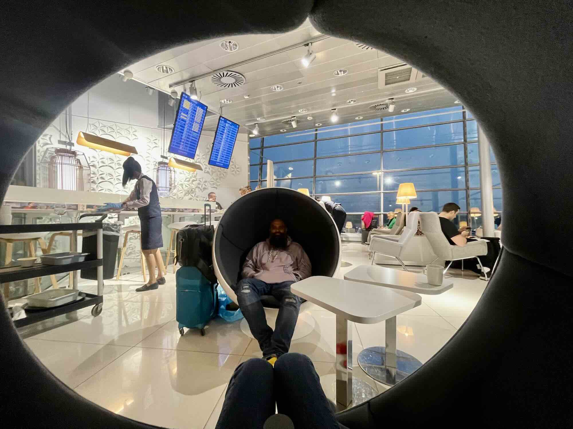 Finnair Schengen Lounge Helsinki Airport Review: nice nice