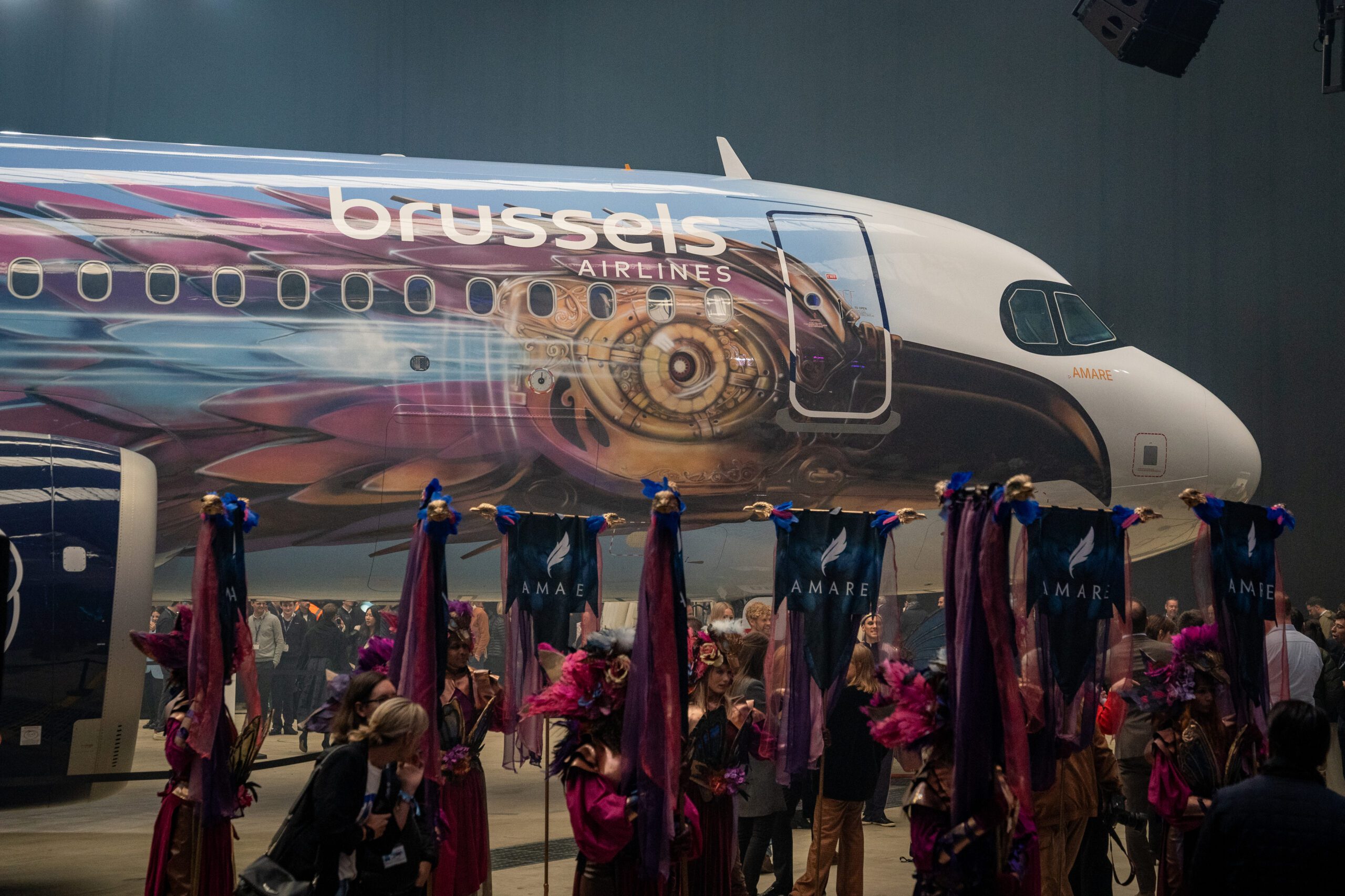 “Amare”: ecco la nuova livrea (in realtà aumentata) di Brussels Airlines in collaborazione con Tomorrowland
