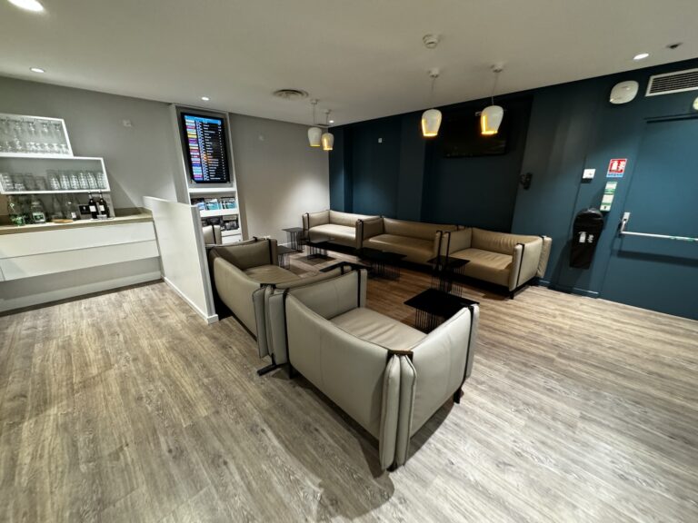 nce_lounge_library_review1194