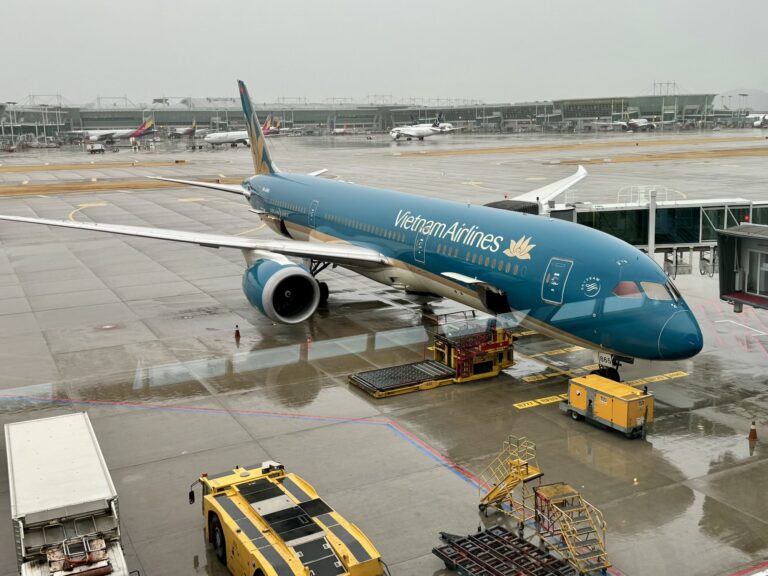 Vietnam Airlines