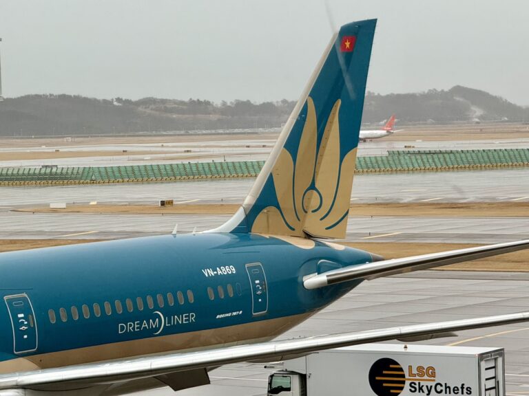 Vietnam Airlines